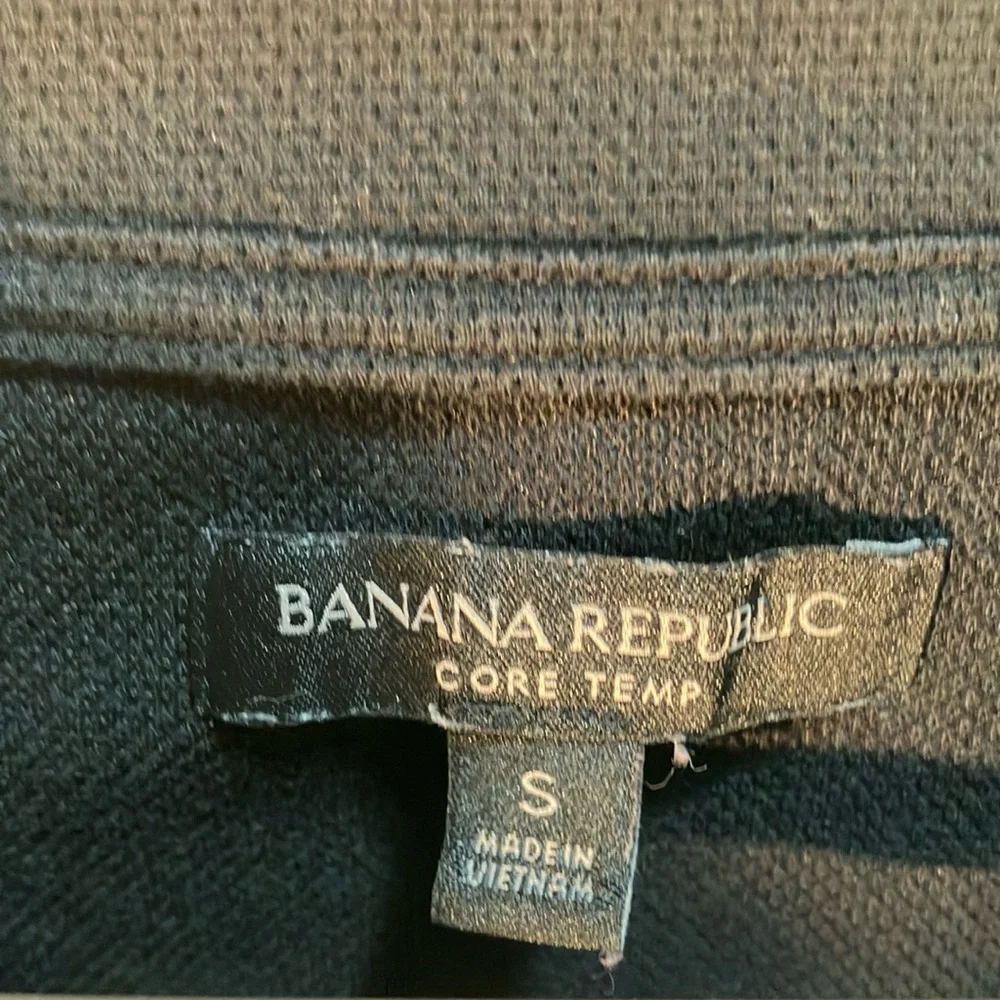 Banana Republic Core Temp Black Zip-Up Sweater